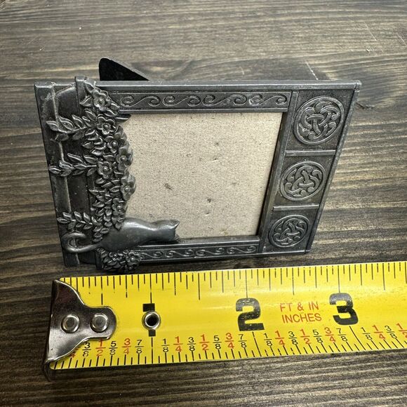 Vintage Miniature Pewter Picture Frame Cat Sitting in Window 3"x2.25" No Glass - Picture 8 of 9